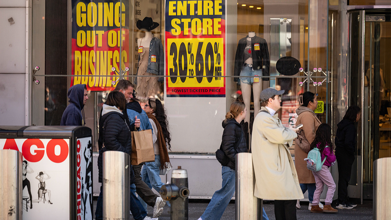 US_Economy_Faces_Mounting_Recession_Risks_as_Key_Indicators_Worsen