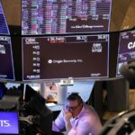 U_S__Stock_Plunge_Triggers_Global_Economic_Debate__CGTN_Poll_Opens_Dialogue