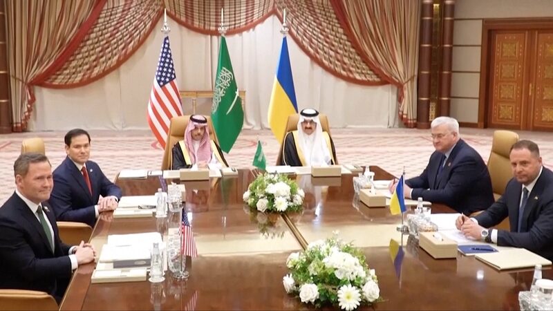 U_S__Ukraine_Talks_Kick_Off_in_Saudi_Arabia_Amid_Tensions_poster - Khabar Asia U_S__Ukraine_Talks_Kick_Off_in_Saudi_Arabia_Amid_Tensions video poster