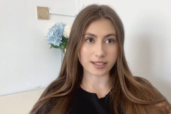 Ukrainian_Vlogger_Calls_for_Peace_After_White_House_Rift video poster