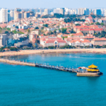 81AN5ATTN7MAPRQFMAFB - Khabar Asia Zhanqiao Pier: Qingdao’s Iconic Film Location Through the Ages