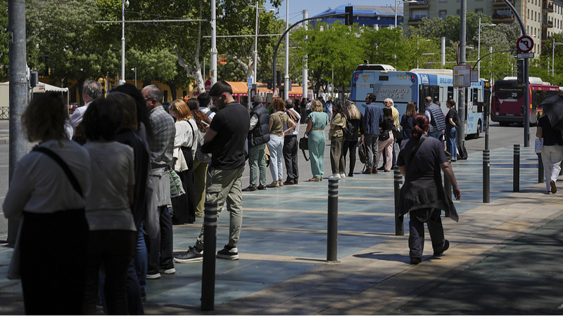 Barcelona_Power_Outage_Disrupts_Spain__Portugal__Recovery_Underway video poster