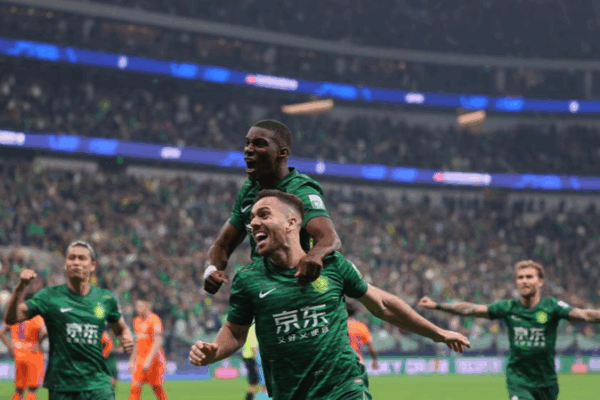 Beijing_Guoan_Crushes_Shandong_6_1_in_Red_Card_Fueled_CSL_Showdown