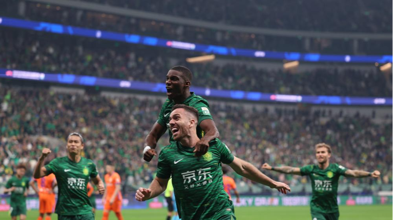 Beijing_Guoan_Crushes_Shandong_6_1_in_Red_Card_Fueled_CSL_Showdown