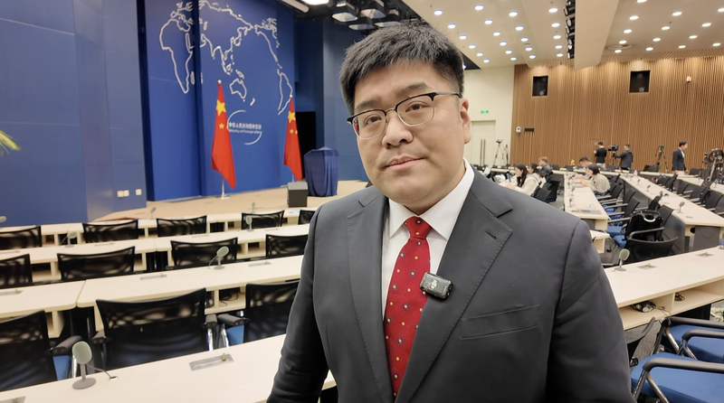 Beijing_Vows_Firm_Response_to_New_US_Tariffs_on_Chinese_Imports video poster