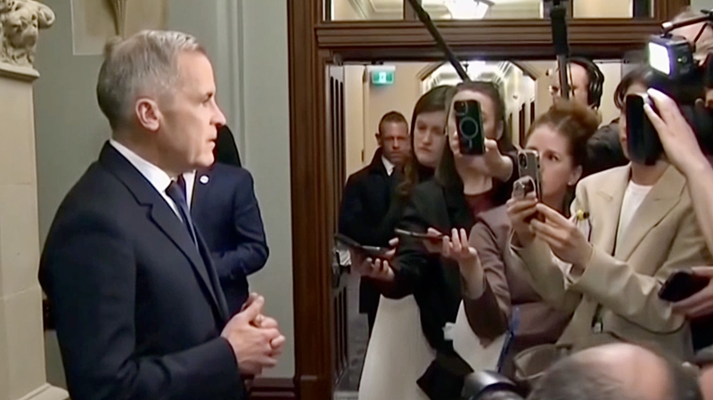 Canada_Vows_Strong_Countermeasures_Against_US_Auto_Tariffs video poster