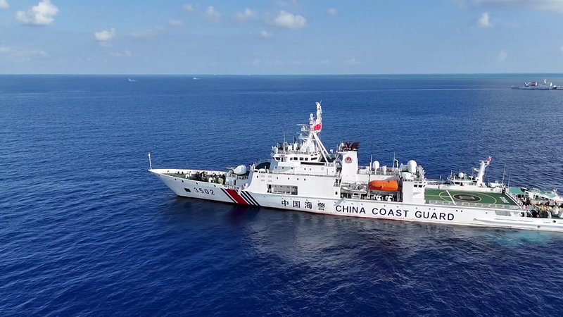 China_Coast_Guard_Repels_Philippine_Vessel_Near_Huangyan_Dao - Khabar Asia China_Coast_Guard_Repels_Philippine_Vessel_Near_Huangyan_Dao