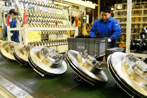 China’s April Manufacturing PMI Contracts to 49.0; Analysts Signal Resilience China_s_April_Manufacturing_PMI_Contracts_to_49_0__Analysts_Signal_Resilience