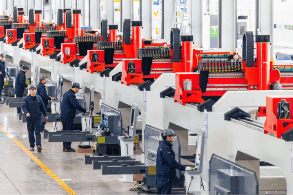 Chinese Exporters Adapt to US Tariffs Through Market Diversification Chinese_Exporters_Adapt_to_US_Tariffs_Through_Market_Diversification