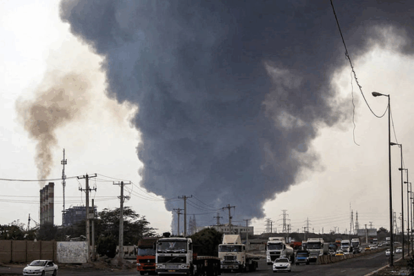 Deadly Explosion Rocks Iran’s Shahid Rajaee Port, Hundreds Injured Deadly_Explosion_Rocks_Iran_s_Shahid_Rajaee_Port__Hundreds_Injured video poster