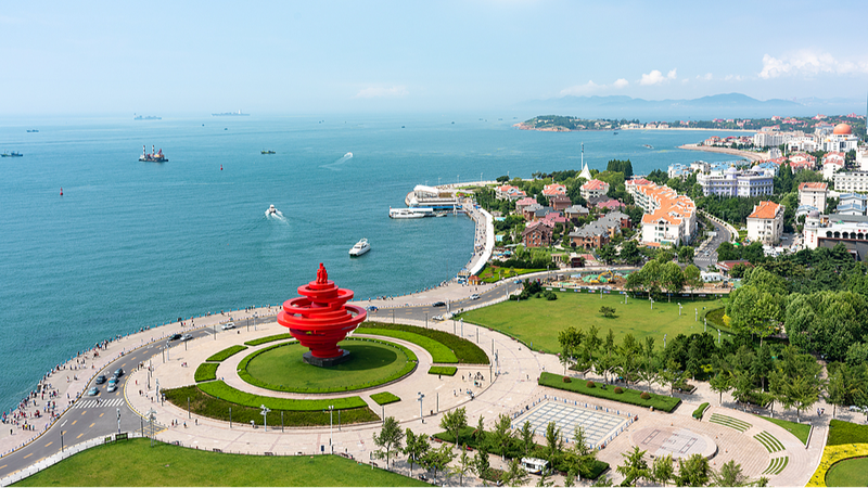 Exploring_Qingdao_s_May_Fourth_Square__Symbolism_and_Urban_Oasis_by_Fushan_Bay video poster