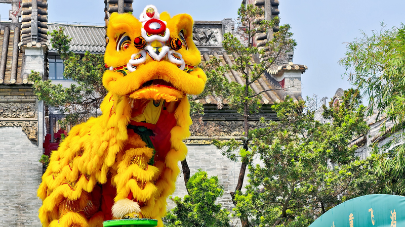 Foshan_s_Lion_Dance_Spectacle_Celebrates_Cultural_Heritage