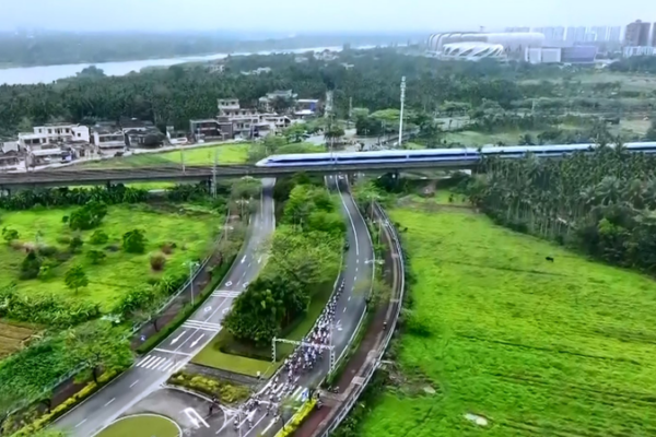 Hainan Cycling Race Revs Up Amid Tropical Splendor Hainan_Cycling_Race_Revs_Up_Amid_Tropical_Splendor video poster