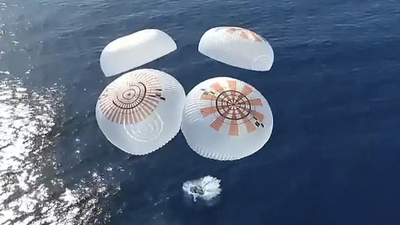 Historic_Polar_Orbit_Space_Tour_Concludes_with_Pacific_Splashdown