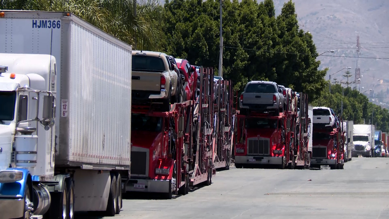 Mexico_s_Auto_Industry_Thrives_Amid_Global_Supply_Chain_Shifts video poster