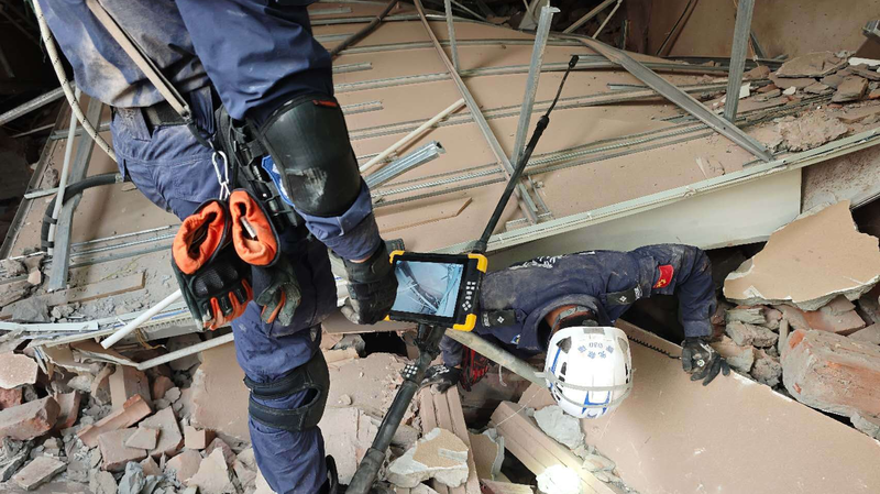 Over_400_Rescued_in_Myanmar_Quake__Race_Against_Time_in_Mandalay - Khabar Asia Over_400_Rescued_in_Myanmar_Quake__Race_Against_Time_in_Mandalay