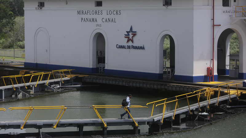 Panama_s_Top_University_Condemns_U_S__Interference_in_Canal_Affairs - Khabar Asia Panama_s_Top_University_Condemns_U_S__Interference_in_Canal_Affairs