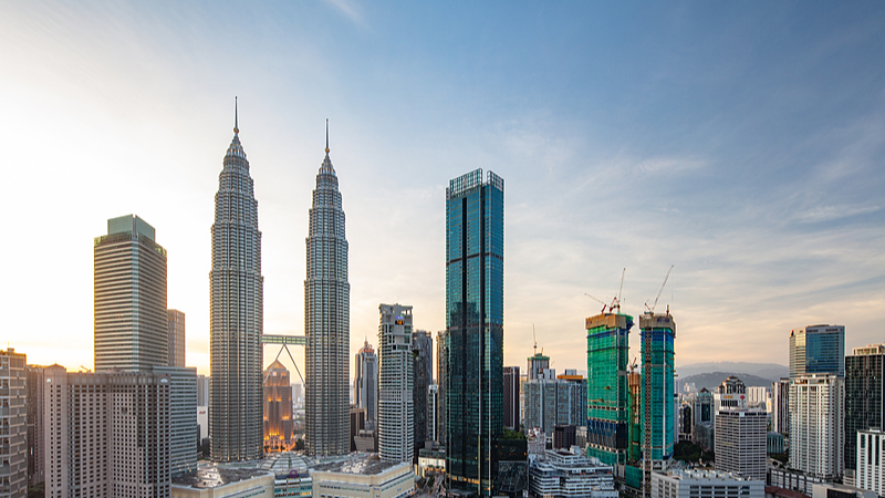 President_Xi_Jinping_Arrives_in_Malaysia_for_Key_State_Visit video poster
