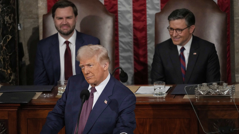 Trump_vs__Roosevelt__Diverging_Legacies_in_First_100_Days