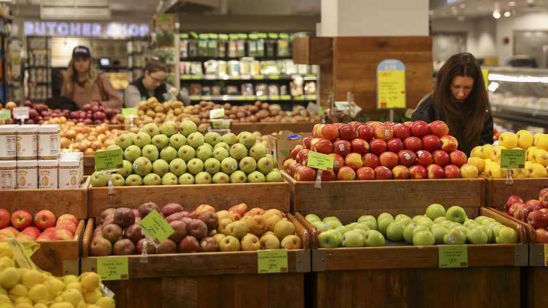 U.S. Faces Stagflation Risk as Tariffs Fuel Consumer Stress, Apollo Warns U_S__Faces_Stagflation_Risk_as_Tariffs_Fuel_Consumer_Stress__Apollo_Warns