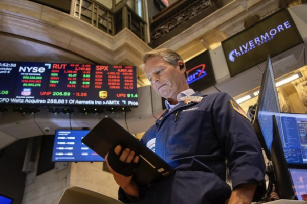 U_S__Stocks_Soar_as_Trump_Delays_Key_Tariffs__Asian_Markets_React video poster