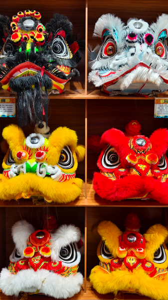 Vibrant_Lion_Dance_Traditions_in_Guangdong_Draw_from_Opera_and_Classic_Literature video poster