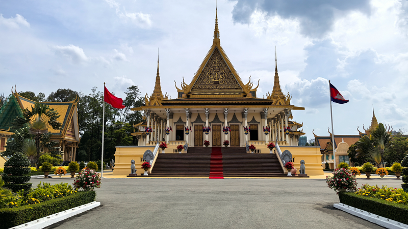 Xi Jinping, Cambodian King Strengthen Ties in Phnom Penh Meeting Xi_Jinping__Cambodian_King_Strengthen_Ties_in_Phnom_Penh_Meeting