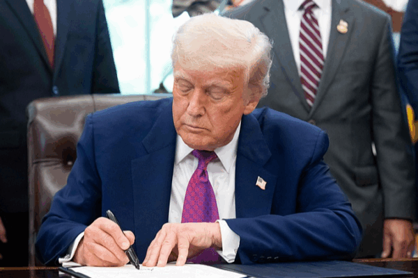 15 U.S. States Sue Trump Over Fossil Fuel Fast-Track Order 15_U_S__States_Sue_Trump_Over_Fossil_Fuel_Fast_Track_Order