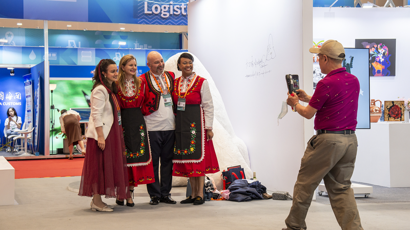 4th_China_CEEC_Expo_in_Ningbo_Spotlights_Tech_Innovation__Global_Collaboration - Khabar Asia 4th_China_CEEC_Expo_in_Ningbo_Spotlights_Tech_Innovation__Global_Collaboration