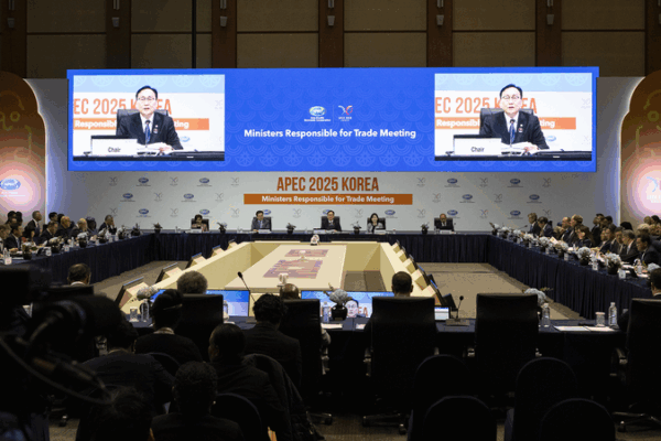 APEC Trade Ministers Address Slowing Growth in Jeju Talks APEC_Trade_Ministers_Address_Slowing_Growth_in_Jeju_Talks