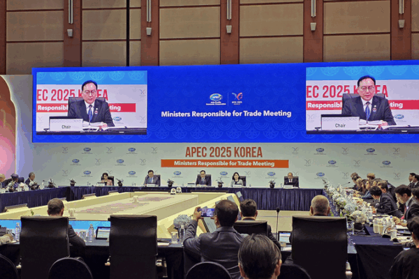 APEC Trade Ministers Call for United Front in Turbulent Global Economy APEC_Trade_Ministers_Call_for_United_Front_in_Turbulent_Global_Economy