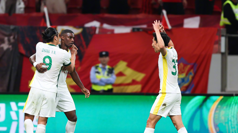 Beijing Guoan Edges Shanghai Port in Thriller to Stay Undefeated in CSL Beijing_Guoan_Edges_Shanghai_Port_in_Thriller_to_Stay_Undefeated_in_CSL