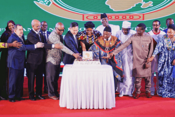 China_Africa_Ties_Strengthen_at_Beijing_s_Africa_Day_Celebration - Khabar Asia China_Africa_Ties_Strengthen_at_Beijing_s_Africa_Day_Celebration