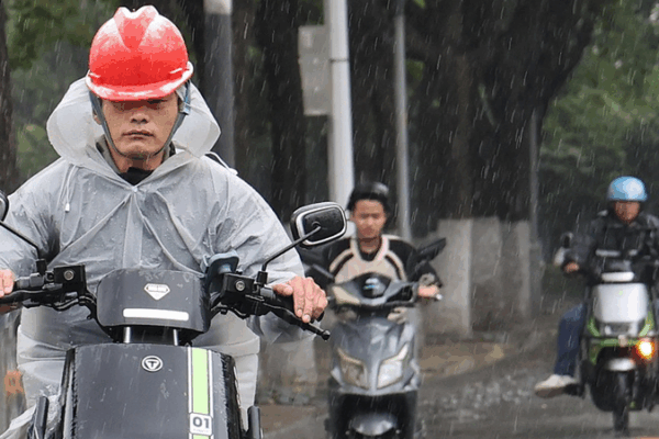 China Issues Yellow Alerts as Severe Storms Threaten Southern Regions China_Issues_Yellow_Alerts_as_Severe_Storms_Threaten_Southern_Regions