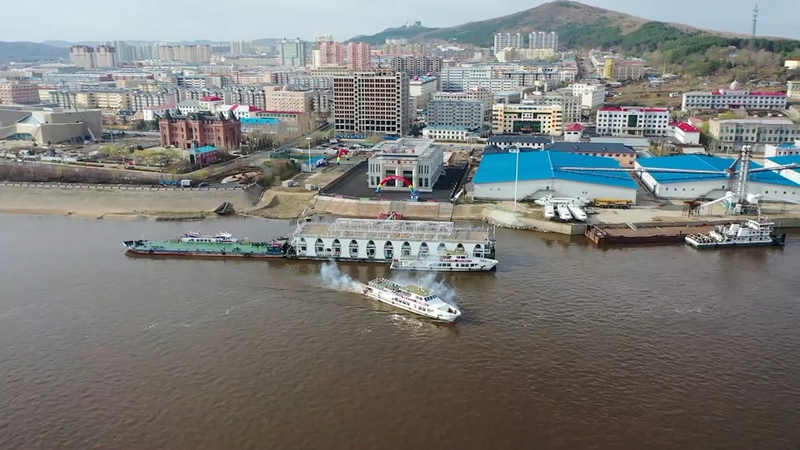 China_Russia_River_Route_Reopens__Boosting_Cross_Border_Tourism video poster