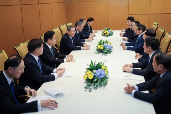 China__Vietnam_Strengthen_Strategic_Ties_Amid_Global_Shifts