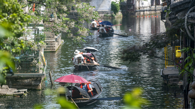 China_s_Labor_Day_Travel_Boom_Signals_Cultural_Tourism_Revival - Khabar Asia China_s_Labor_Day_Travel_Boom_Signals_Cultural_Tourism_Revival