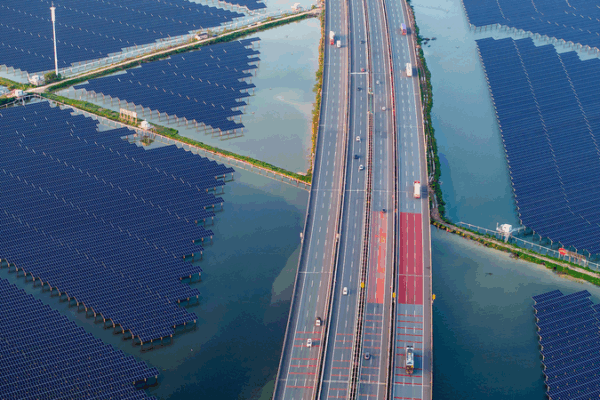 China’s Renewable Energy Surge Powers Global Climate Efforts China_s_Renewable_Energy_Surge_Powers_Global_Climate_Efforts
