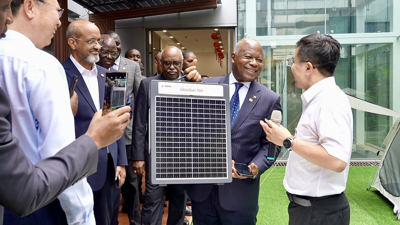 China_s_Solar_Innovations_Draw_African_Ambassadors__Interest_poster - Khabar Asia China_s_Solar_Innovations_Draw_African_Ambassadors__Interest video poster