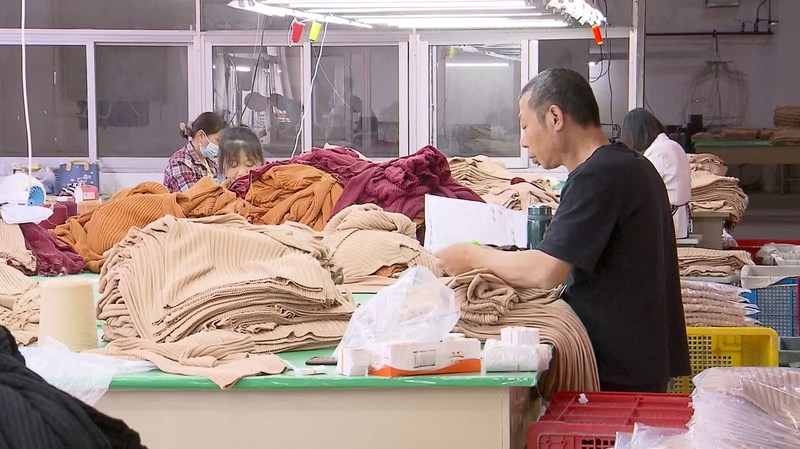 Chinese_Exporters_Accelerate_Production_Amid_U_S__China_Tariff_Relief_poster - Khabar Asia Chinese_Exporters_Accelerate_Production_Amid_U_S__China_Tariff_Relief video poster