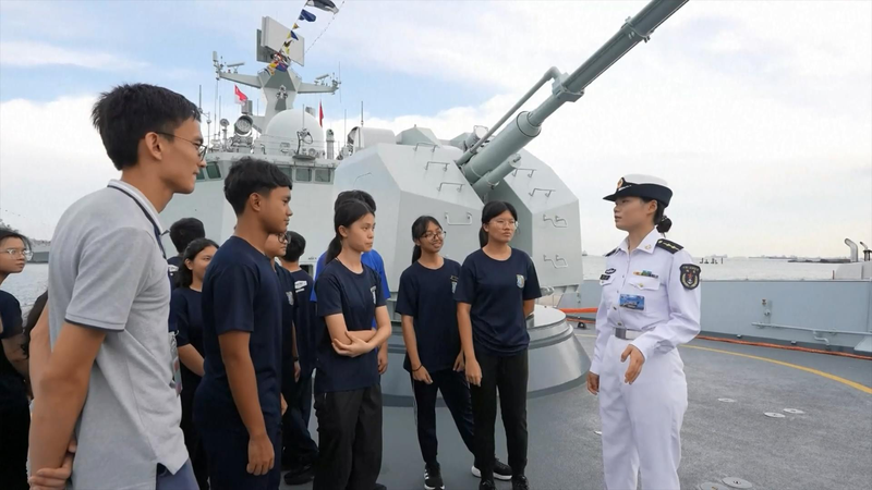 Chinese_Navy_Showcases_Tech_and_Culture_at_Singapore_Defense_Expo