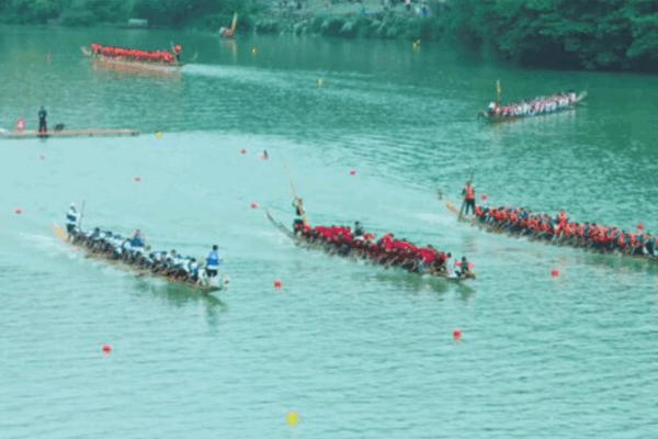 Guizhou Dragon Boat Race Kicks Off Festival Celebrations with 60 Teams Guizhou_Dragon_Boat_Race_Kicks_Off_Festival_Celebrations_with_60_Teams