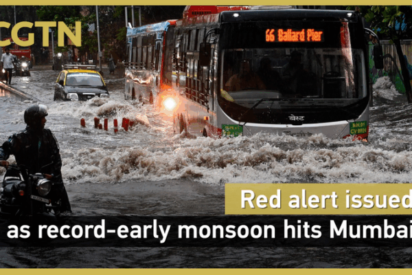 Mumbai Grinds to Halt as Monsoon Hits 35 Years Early Mumbai_Grinds_to_Halt_as_Monsoon_Hits_35_Years_Early video poster
