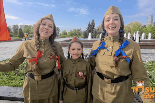 Russian Family Honors WWII Legacy with ‘Katyusha’ in Moscow Russian_Family_Honors_WWII_Legacy_with__Katyusha__in_Moscow video poster