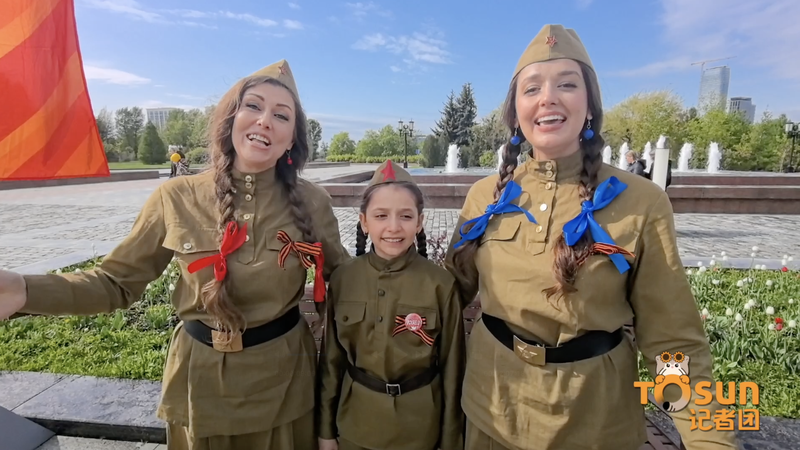 Russian_Family_Honors_WWII_Legacy_with__Katyusha__in_Moscow_poster - Khabar Asia Russian_Family_Honors_WWII_Legacy_with__Katyusha__in_Moscow video poster