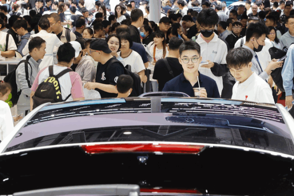 Shanghai Auto Show Shines During China’s Labor Day Rush Shanghai_Auto_Show_Shines_During_China_s_Labor_Day_Rush