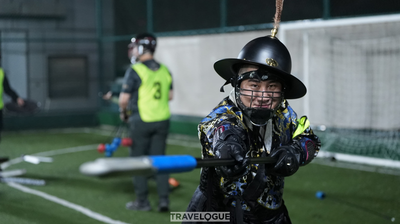 Shanghai_Mall_Hosts_Medieval_Style_Combat_Game - Khabar Asia Shanghai_Mall_Hosts_Medieval_Style_Combat_Game