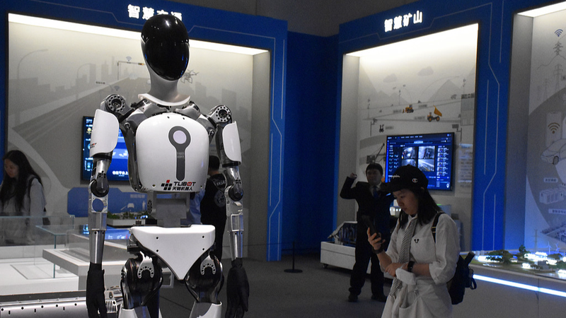 Sichuan_s_Humanoid_Robots_Break_Records_at_Beijing_Exhibition - Khabar Asia Sichuan_s_Humanoid_Robots_Break_Records_at_Beijing_Exhibition