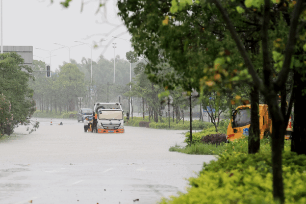 South_China_Faces_2025_s_Heaviest_Rainfall__Flood_Risks_Soar - Khabar Asia South_China_Faces_2025_s_Heaviest_Rainfall__Flood_Risks_Soar