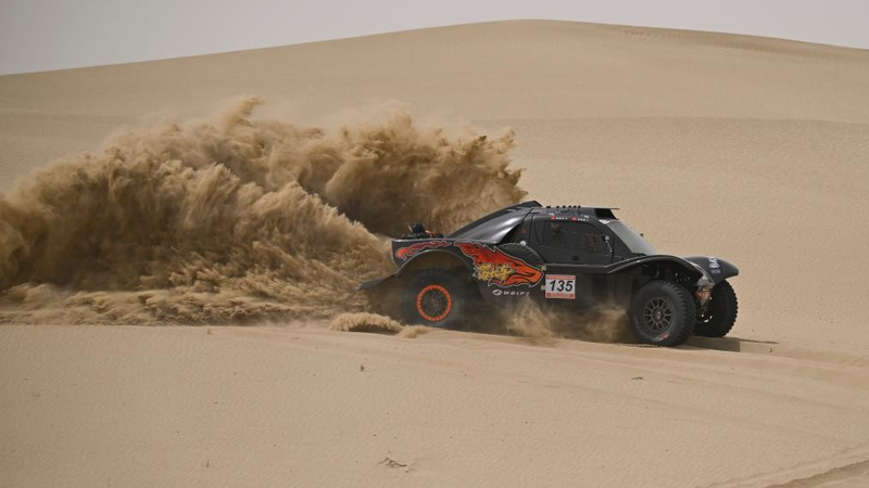 Taklimakan Rally Intensifies as Racers Tackle Desert Challenge in Xinjiang Taklimakan_Rally_Intensifies_as_Racers_Tackle_Desert_Challenge_in_Xinjiang video poster